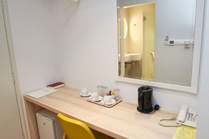 Room amenity