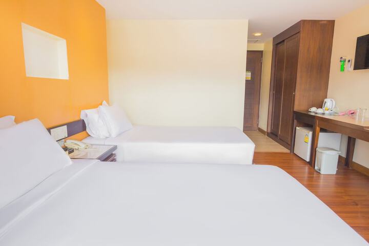 Room 13 of 65