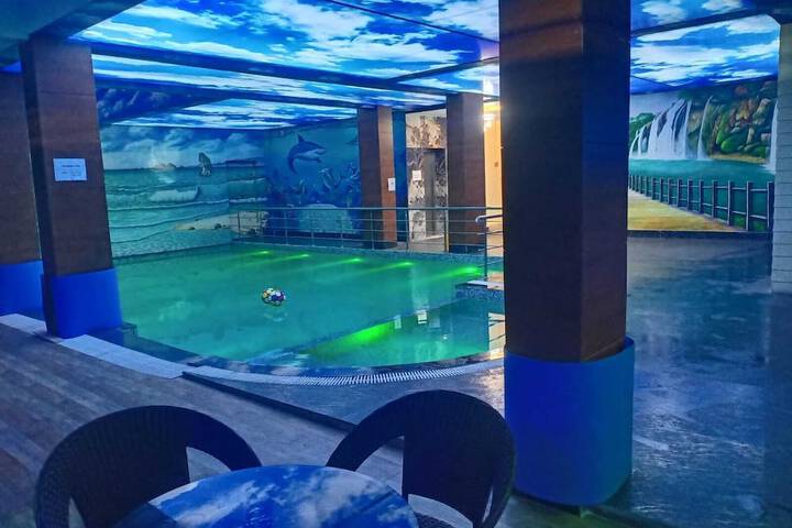 Pool 12 of 24