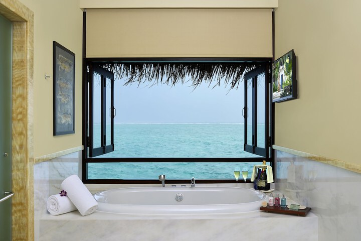 Room 27 of 58
