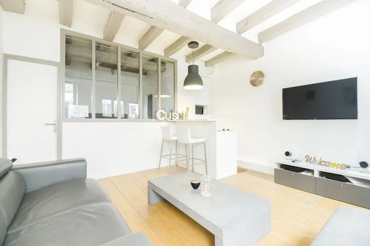 Room 2 of 12