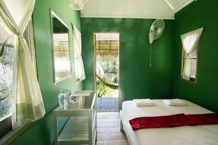 Room 3 of 31