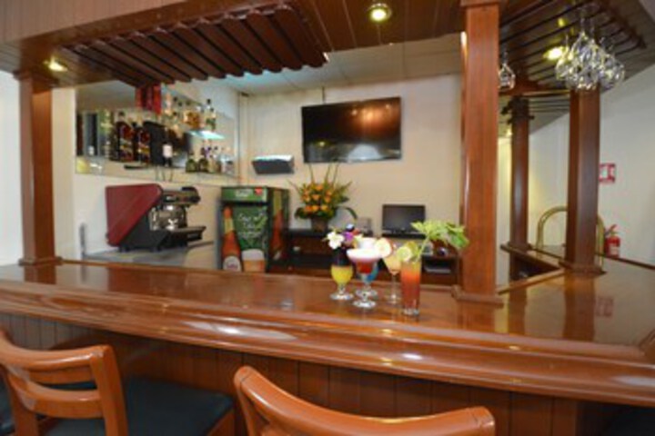 Lounge 7 of 88