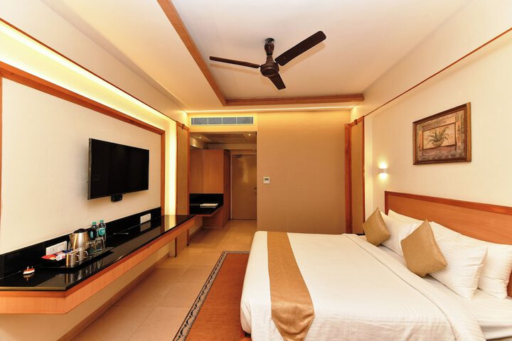 Room 18 of 76