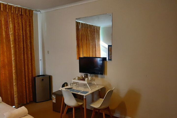 Room 11 of 60