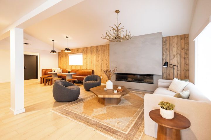 Hotel Interior 25 of 172