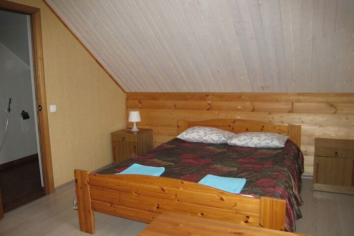 Room 4 of 26