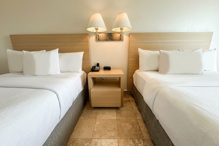 Room 6 of 78