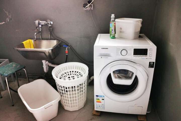 Laundry 21 of 112