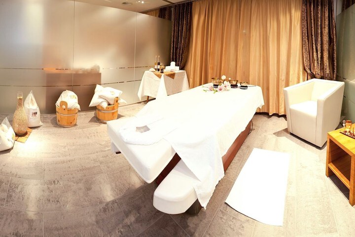 Spa 43 of 85
