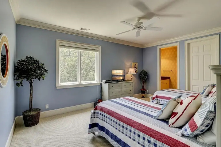 Room 3 of 24