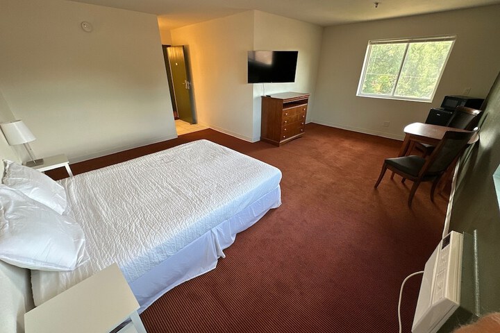 Room 18 of 37