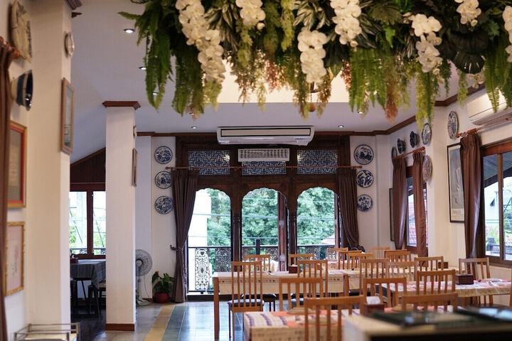 Dining 84 of 139