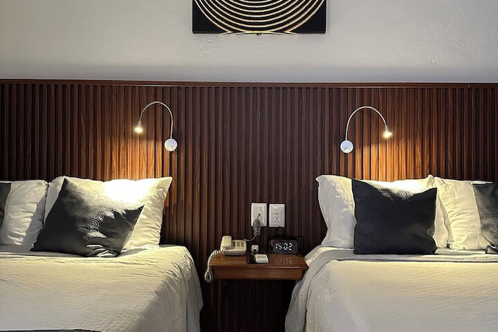 Room 21 of 33