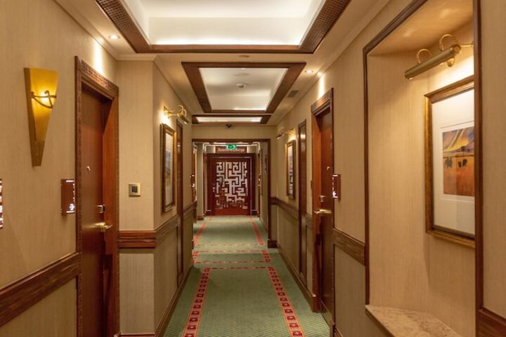 Room 8 of 108