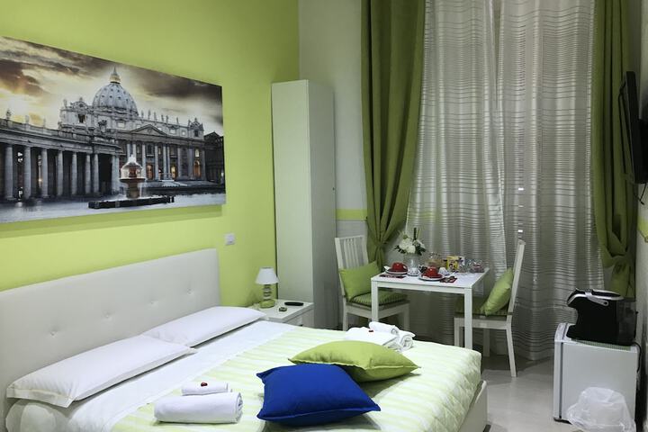 Room 14 of 32