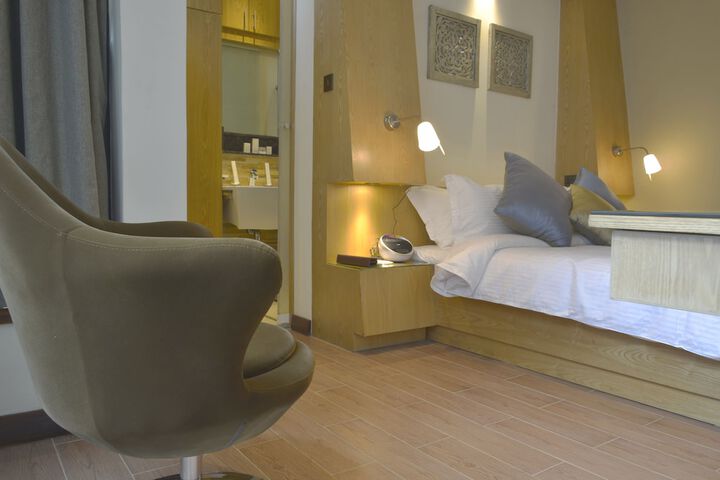 Room 8 of 36