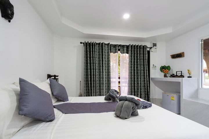 Room 8 of 30