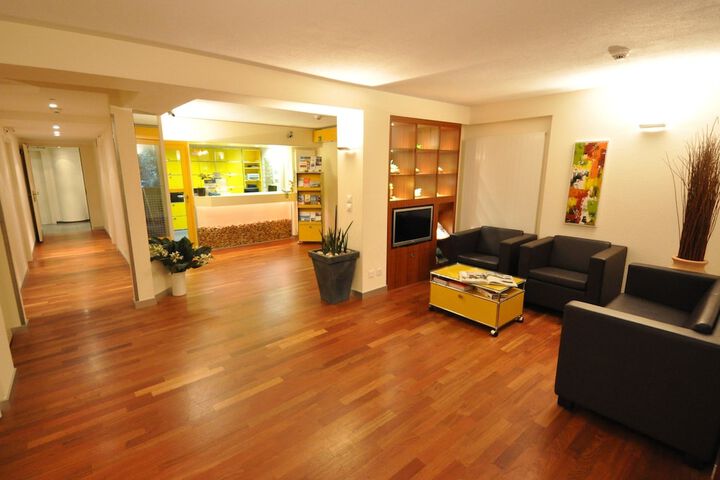 Entrance & Lobby