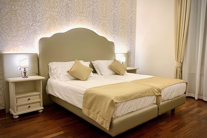 Room 15 of 112