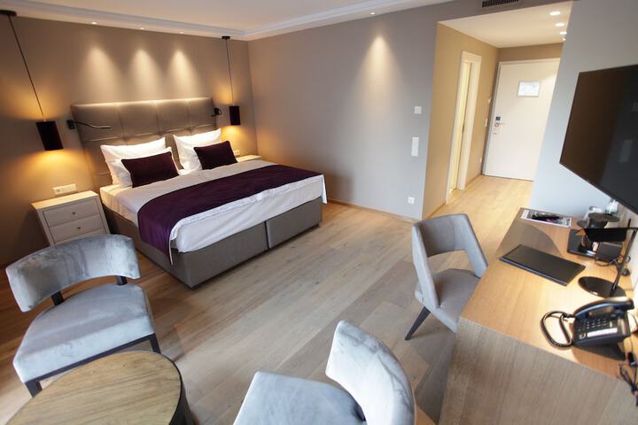 Room 17 of 51