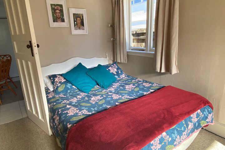 Room 2 of 2