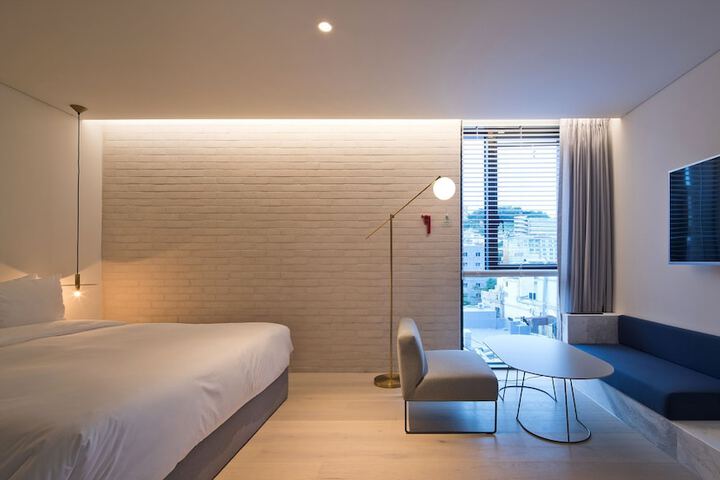 Room 3 of 11