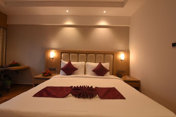 Room 12 of 38
