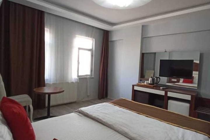 Room 29 of 53