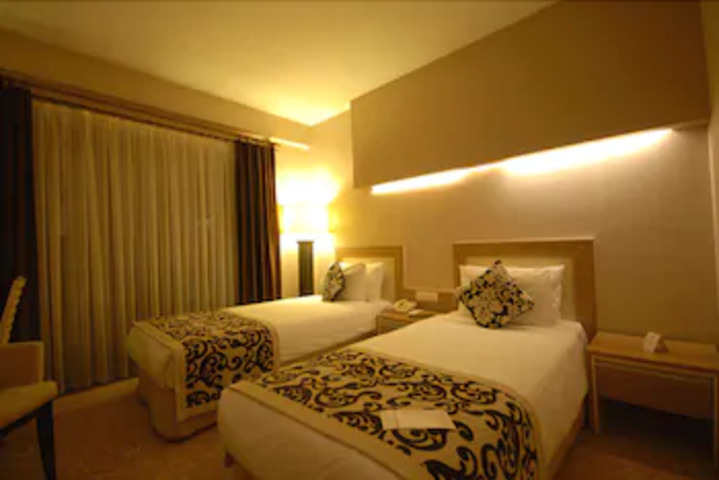 Room 8 of 8