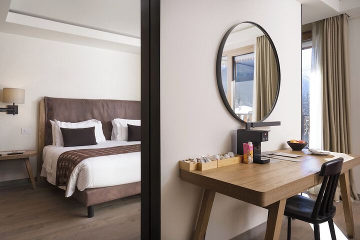 Room 25 of 83