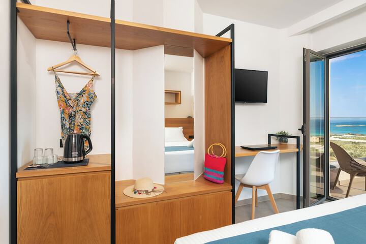 Room 14 of 72