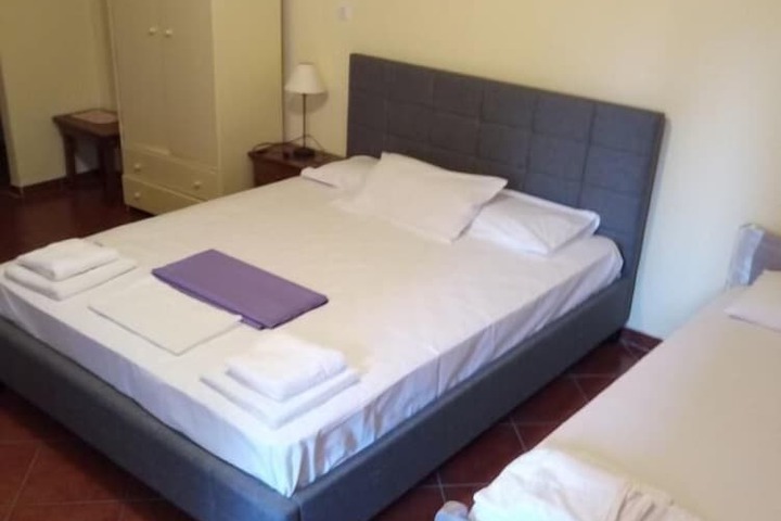 Room 8 of 23