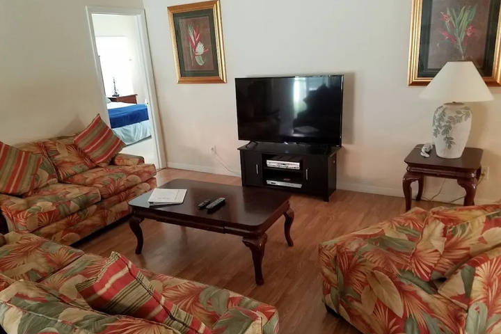 Room 2 of 16