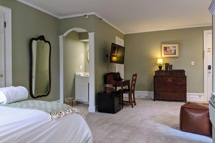 Room 132 of 258