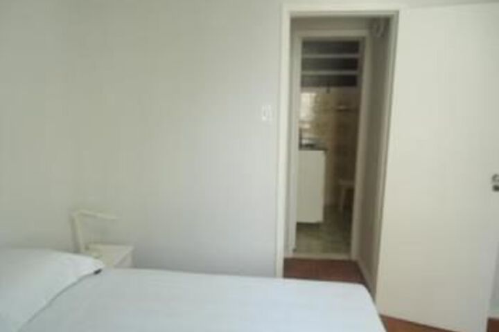 Room 3 of 7