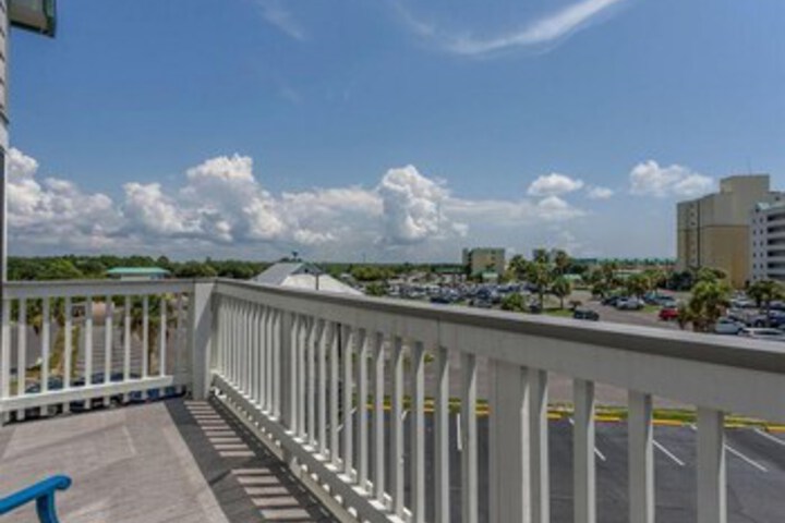 Terrace/Patio 6 of 122