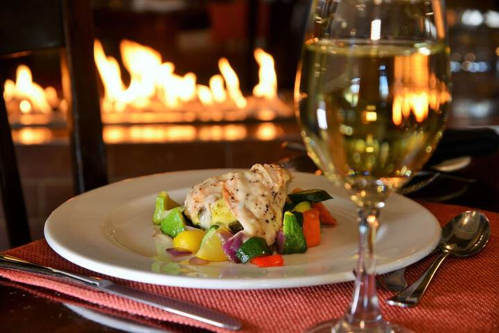 Dining 75 of 156