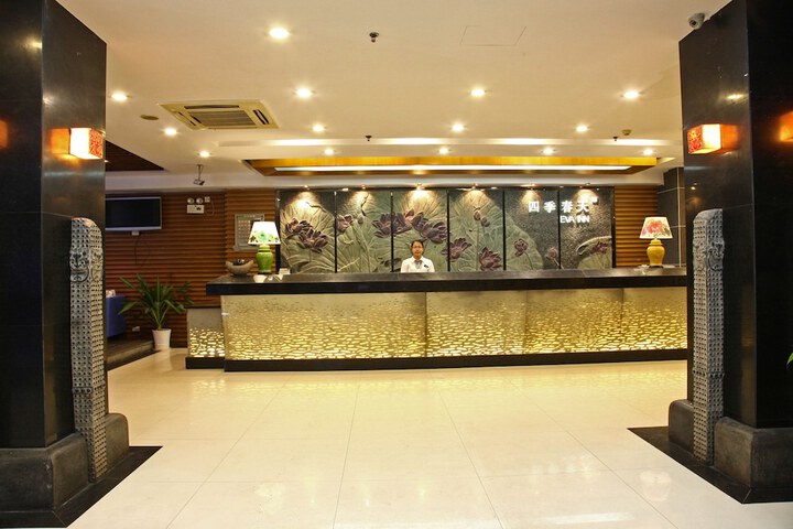 Hotel Interior 4 of 58