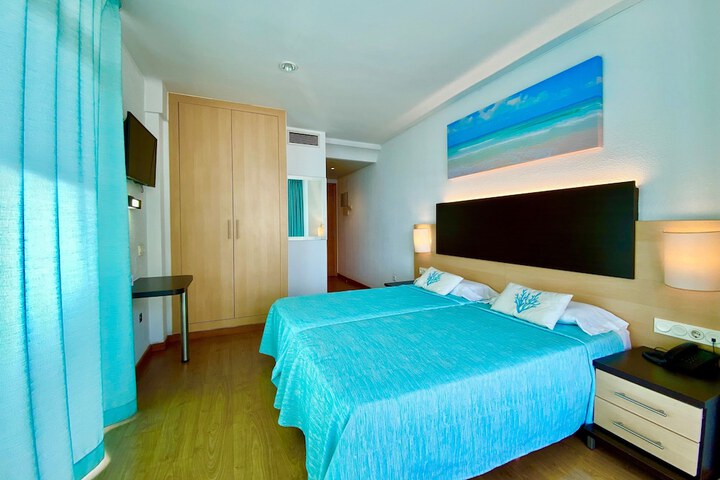 Room 11 of 45