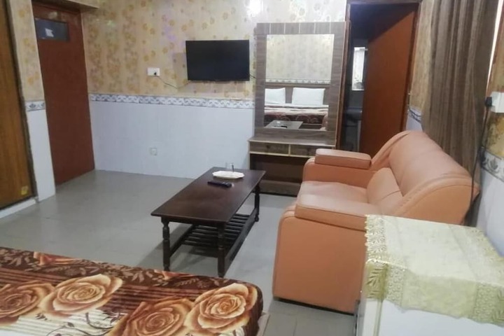 Room 26 of 40