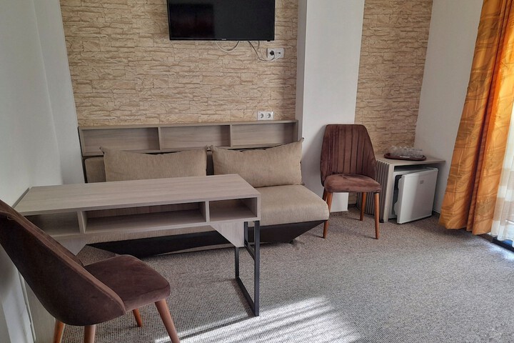 Room 12 of 59