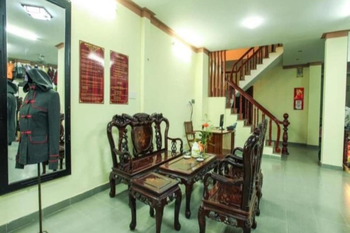Entrance & Lobby