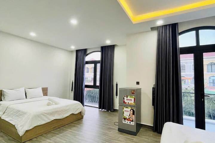 Room 3 of 27