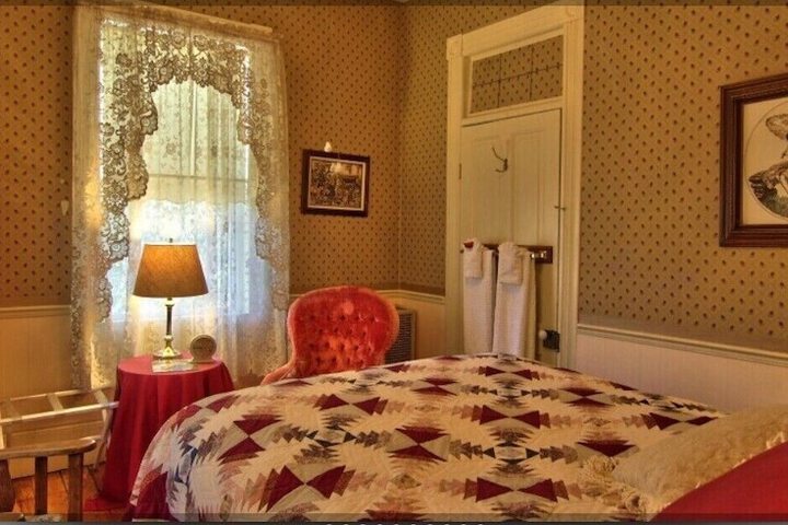 Room 6 of 20