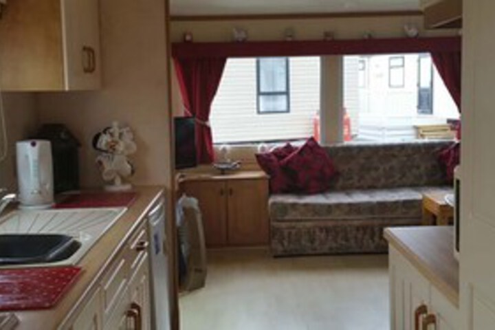 Room 16 of 28