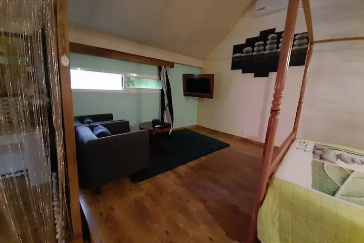 Room 30 of 33