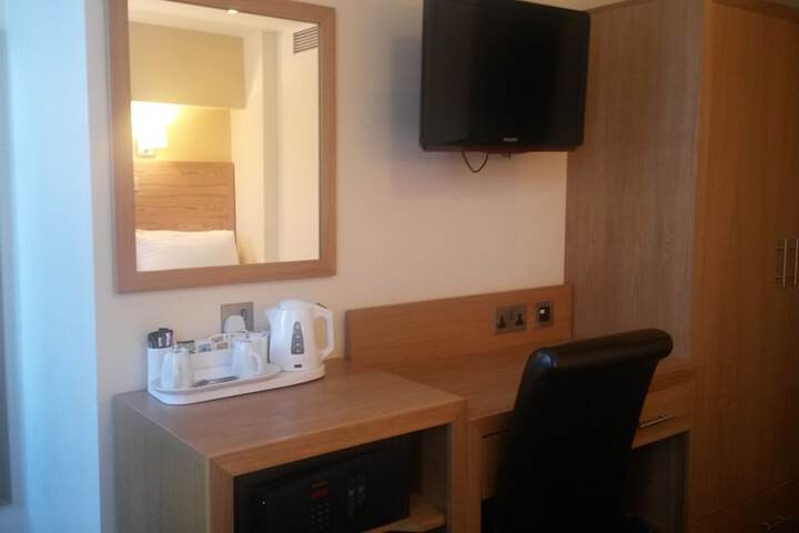 Room 7 of 30