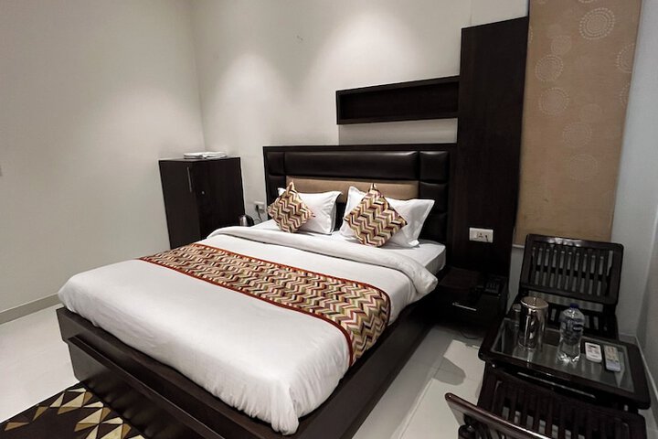 Room 12 of 23