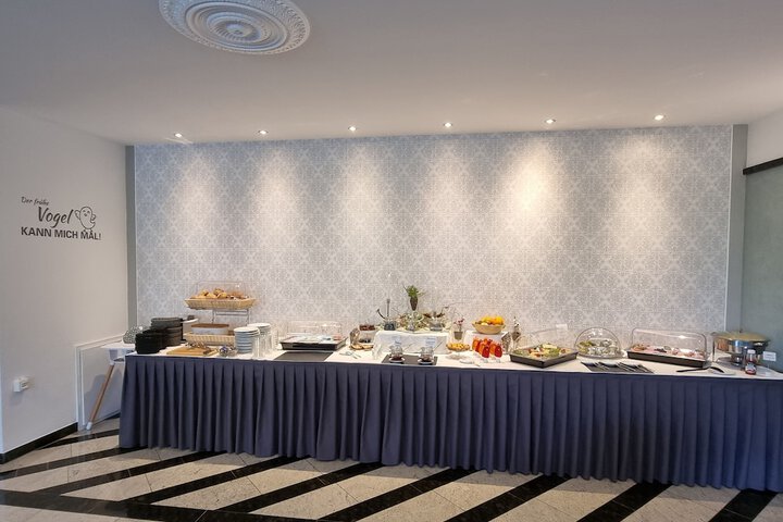 Breakfast/Coffee Service 34 of 44